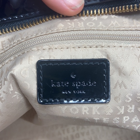Authentic kate spade Harmony Metro Patent Leather Perferated Purse Tote- SALE! - Picture 5 of 15